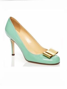Kate Spade ‘Karolina’ pumps in seafoam with gold bow Size 6 Made in Italy